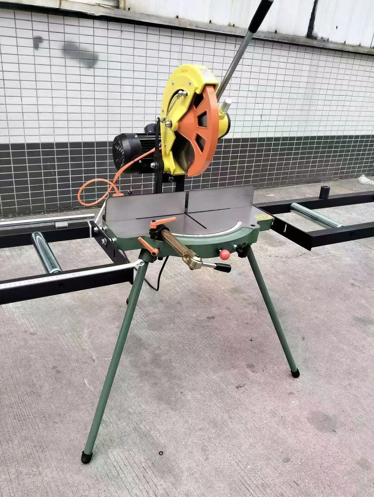 Aluminum Profile Cutting Machine 3