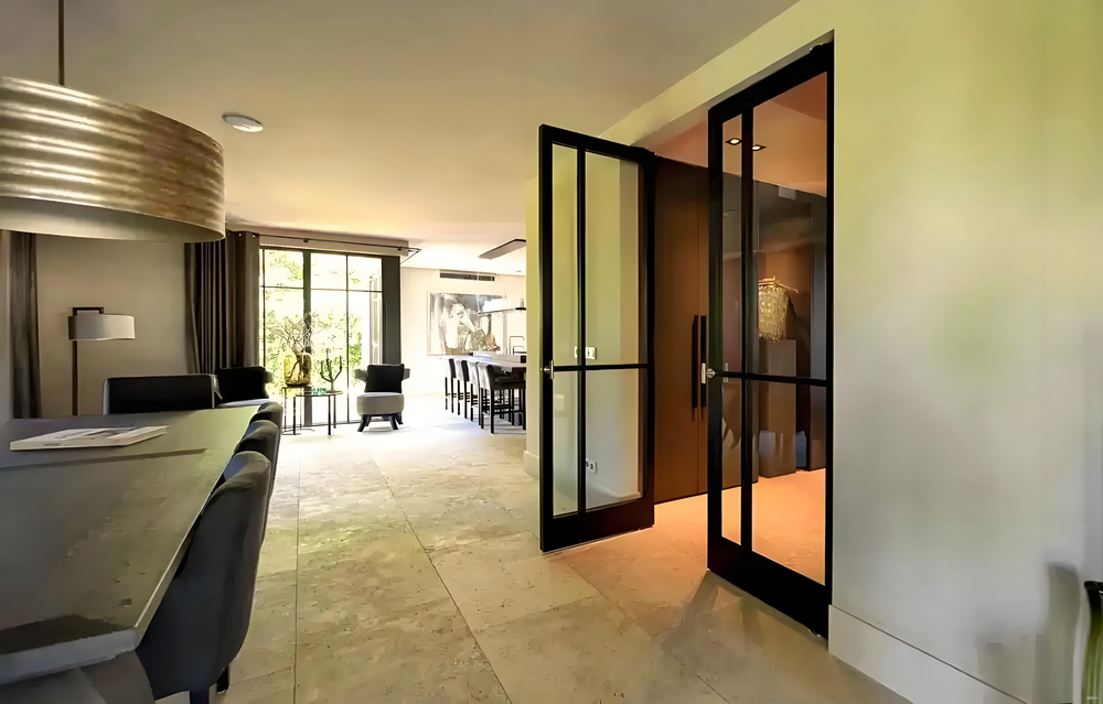 Aluminum Pivot-Hinged Door