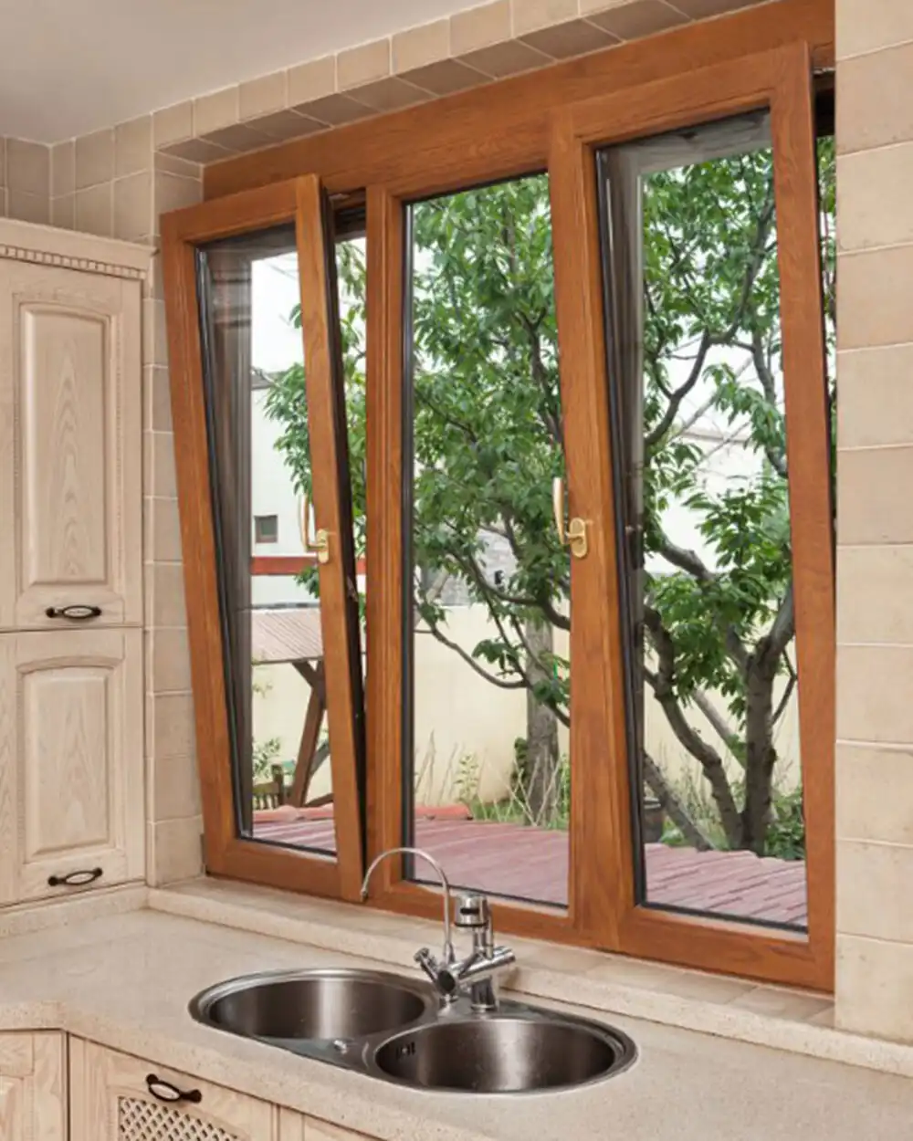 tilt and turn casement windows